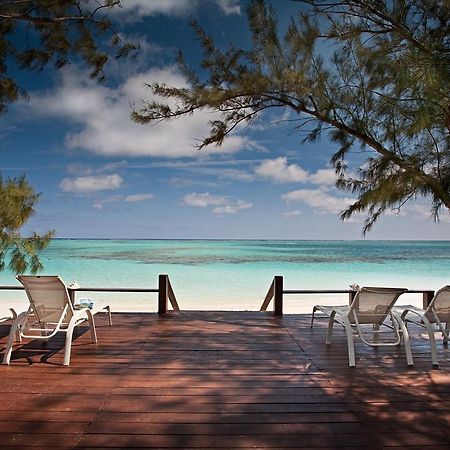 Hollywood Beach Suites Turks And Caicos Whitby Fasiliteter bilde